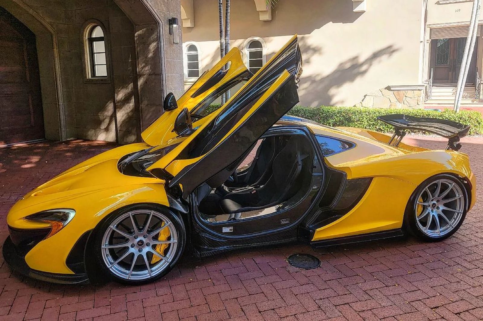 McLaren P1
