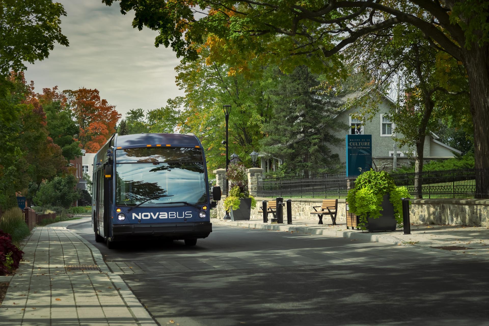 1 229 autobus électriques au Canada